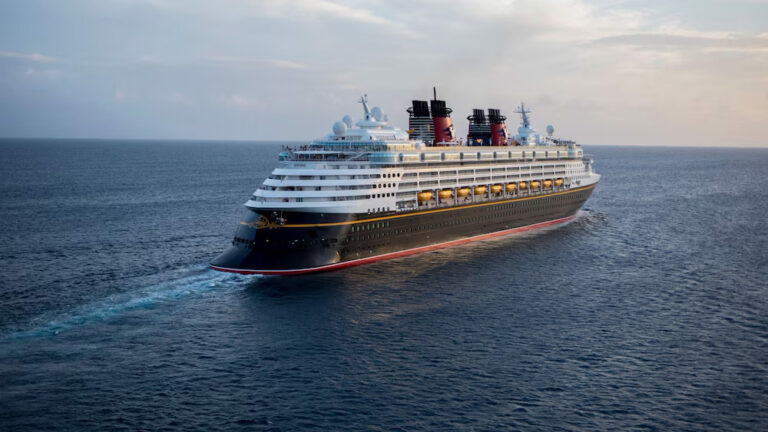 Disney Destiny photo review